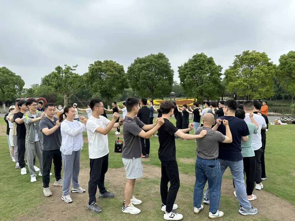 2025新澳门2025免费原料网